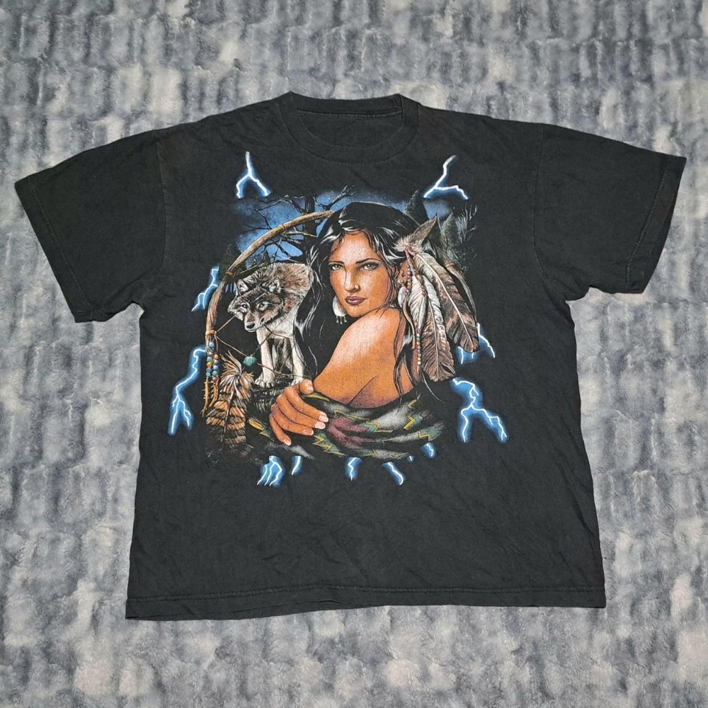 Vintage USA Thunder T-Shirt Native American Wolf Lightning